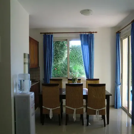 Villa Llaona